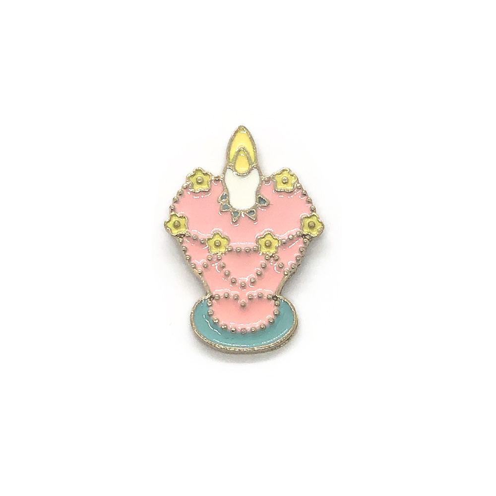 alice-in-wonderland-cake-enamel-pin-1 alice-in-wonderland-cake-enamel-pin-1