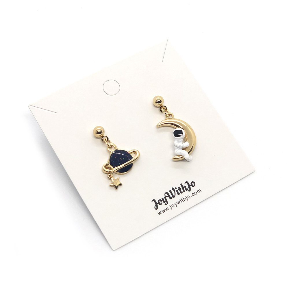 astronaut-in-space-earrings-2a