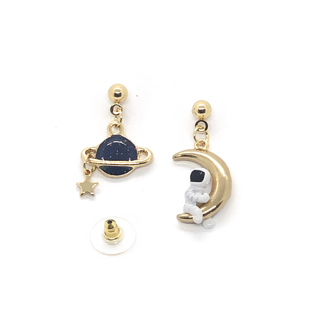 astronaut-in-space-earrings-blue-back-6a astronaut-in-space-earrings-blue-6a