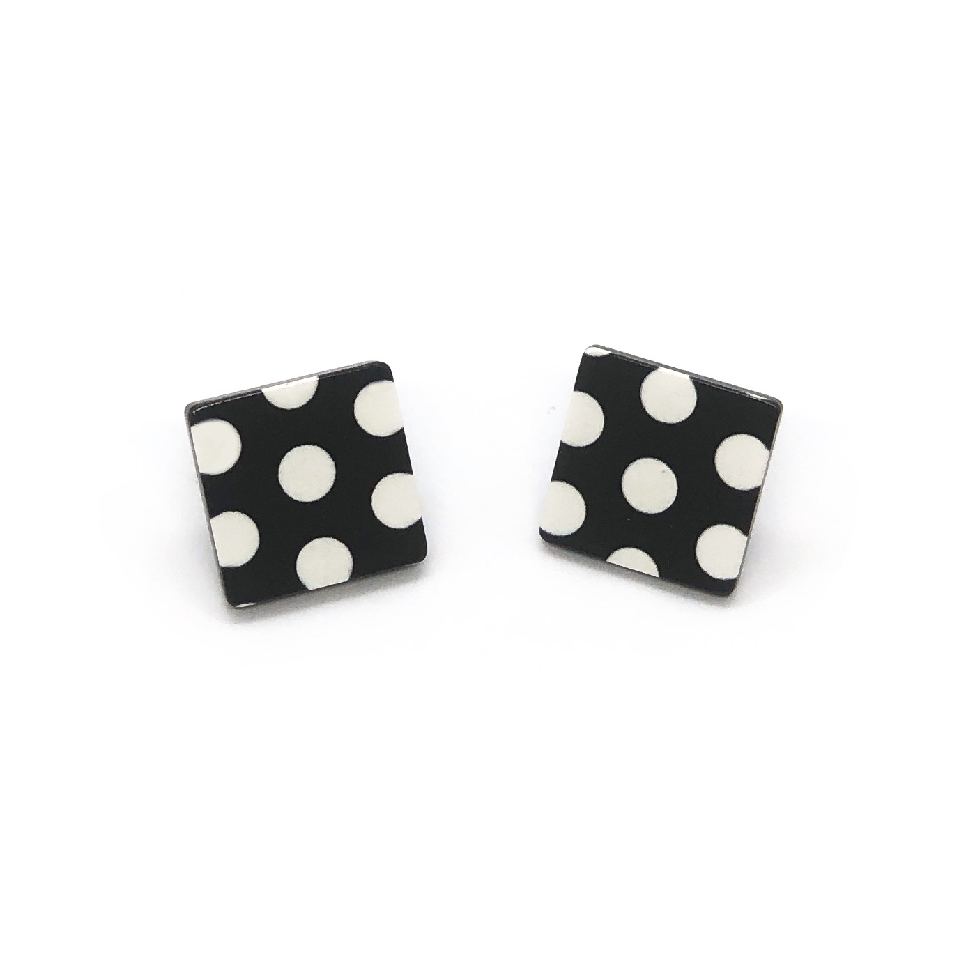 black-and-white-polka-dot-earrings-1a black-and-white-polka-dot-earrings