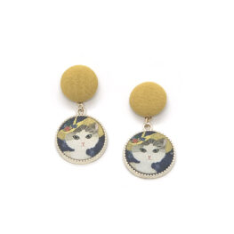 cat-in-a-hat-vintage-inspired-earrings-1