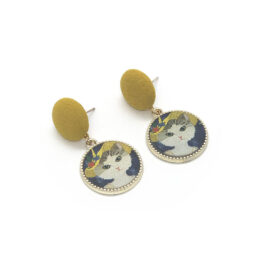 cat-in-a-hat-vintage-inspired-earrings-1