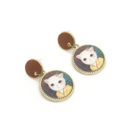 cat-in-a-kimono-vintage-style-earrings-brown